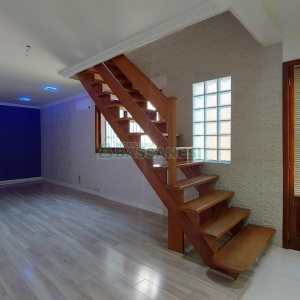 Sobrado com 164m², 3 dormitórios, 2 vagas, no bairro Santa Catarina em Caxias do Sul para Comprar