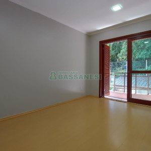 Sobrado com 164m², 3 dormitórios, 2 vagas, no bairro Santa Catarina em Caxias do Sul para Comprar