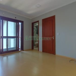 Sobrado com 164m², 3 dormitórios, 2 vagas, no bairro Santa Catarina em Caxias do Sul para Comprar