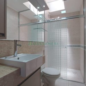 Sobrado com 164m², 3 dormitórios, 2 vagas, no bairro Santa Catarina em Caxias do Sul para Comprar