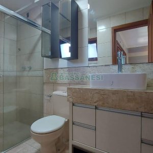 Sobrado com 164m², 3 dormitórios, 2 vagas, no bairro Santa Catarina em Caxias do Sul para Comprar