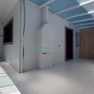 Sobrado com 164m², 3 dormitórios, 2 vagas, no bairro Santa Catarina em Caxias do Sul para Comprar