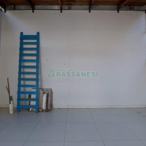 Sobrado com 164m², 3 dormitórios, 2 vagas, no bairro Santa Catarina em Caxias do Sul para Comprar