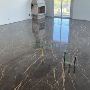 Apto/Cobertura com 216m², 3 dormitórios, 2 vagas, no bairro Desvio Rizzo em Caxias do Sul para Comprar