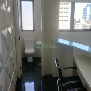 Sala com 48m², no bairro Centro em Caxias do Sul para Comprar