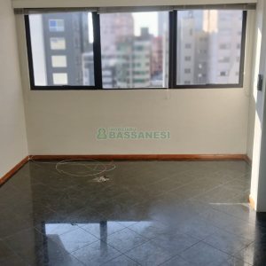 Sala com 48m², no bairro Centro em Caxias do Sul para Comprar