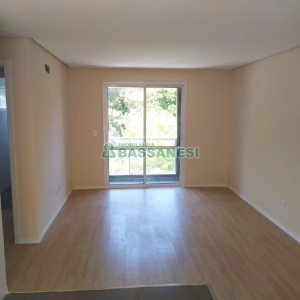 Apartamento com 60m², 2 dormitórios, 1 vaga, no bairro Salgado Filho em Caxias do Sul para Alugar