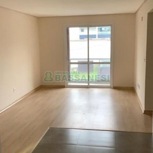 Apartamento com 60m², 2 dormitórios, 1 vaga, no bairro Salgado Filho em Caxias do Sul para Alugar