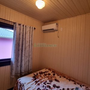 Casa com 130m², 3 dormitórios, 2 vagas, no bairro Cruzeiro em Caxias do Sul para Comprar