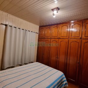 Casa com 130m², 3 dormitórios, 2 vagas, no bairro Cruzeiro em Caxias do Sul para Comprar