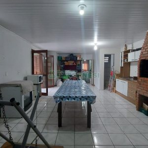 Casa com 189m², 7 dormitórios, 3 vagas, no bairro São Cristóvão em Caxias do Sul para Comprar