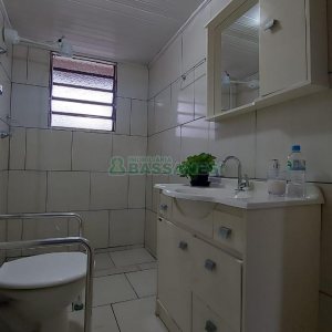 Casa com 189m², 7 dormitórios, 3 vagas, no bairro São Cristóvão em Caxias do Sul para Comprar