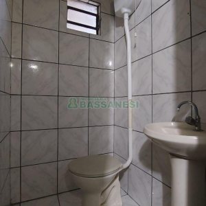 Casa com 189m², 7 dormitórios, 3 vagas, no bairro São Cristóvão em Caxias do Sul para Comprar