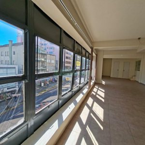 Sala com 104m², no bairro Centro em Caxias do Sul para Alugar ou Comprar