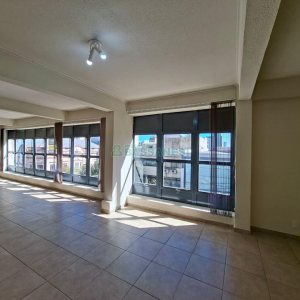 Sala com 104m², no bairro Centro em Caxias do Sul para Alugar ou Comprar