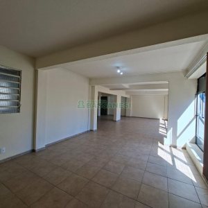 Sala com 104m², no bairro Centro em Caxias do Sul para Alugar ou Comprar