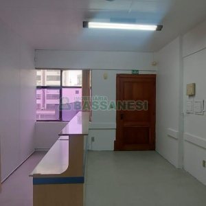 Sala com 64m², 1 vaga, no bairro Centro em Caxias do Sul para Alugar ou Comprar