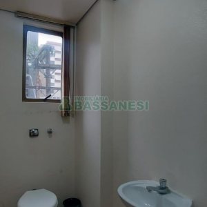 Sala com 64m², 1 vaga, no bairro Centro em Caxias do Sul para Alugar ou Comprar