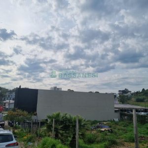 Terreno com 991m², no bairro Sanvitto em Caxias do Sul para Comprar