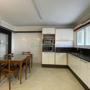 Apto Mobiliado com 115m², 3 dormitórios, 2 vagas, no bairro Centro em Caxias do Sul para Alugar