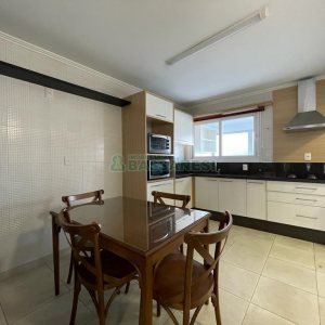 Apto Mobiliado com 115m², 3 dormitórios, 2 vagas, no bairro Centro em Caxias do Sul para Alugar