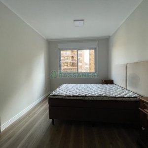Apto Mobiliado com 115m², 3 dormitórios, 2 vagas, no bairro Centro em Caxias do Sul para Alugar