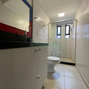 Apto Mobiliado com 115m², 3 dormitórios, 2 vagas, no bairro Centro em Caxias do Sul para Alugar