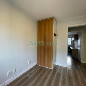 Apto Mobiliado com 115m², 3 dormitórios, 2 vagas, no bairro Centro em Caxias do Sul para Alugar