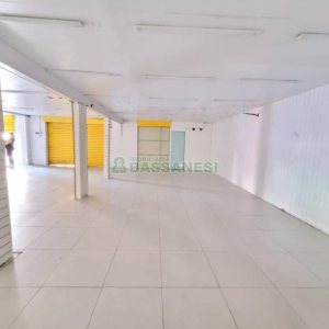 Loja com 100m², no bairro Kayser em Caxias do Sul para Alugar