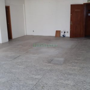 Sala com 68m², 1 vaga, no bairro Rio Branco em Caxias do Sul para Comprar