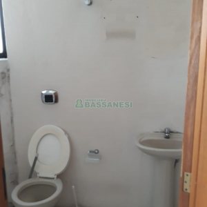 Sala com 68m², 1 vaga, no bairro Rio Branco em Caxias do Sul para Comprar