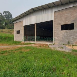 Pavilhão com 1188m², no bairro São Gotardo em Flores da Cunha para Alugar