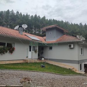 Chácara com 167m², no bairro Ana Rech em Caxias do Sul para Comprar