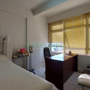 Sala com 53m², 1 vaga, no bairro Centro em Caxias do Sul para Comprar