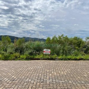 Terreno, no bairro Treviso em Caxias do Sul para Comprar