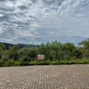 Terreno, no bairro Treviso em Caxias do Sul para Comprar