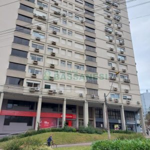 Loja com 643m², no bairro São Pelegrino em Caxias do Sul para Comprar