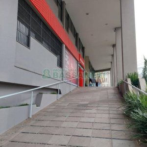 Loja com 643m², no bairro São Pelegrino em Caxias do Sul para Comprar