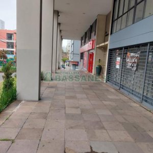 Loja com 643m², no bairro São Pelegrino em Caxias do Sul para Comprar