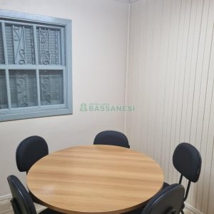 Casa com 160m², 3 dormitórios, no bairro Cruzeiro em Caxias do Sul para Comprar