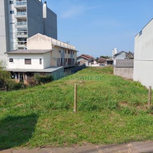 Terreno com 469m², no bairro Charqueadas em Caxias do Sul para Comprar