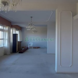 Apartamento com 236m², 4 dormitórios, 1 vaga, no bairro Exposição em Caxias do Sul para Comprar