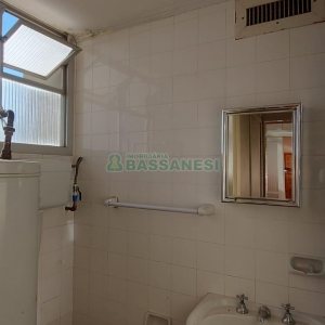 Apartamento com 236m², 4 dormitórios, 1 vaga, no bairro Exposição em Caxias do Sul para Comprar