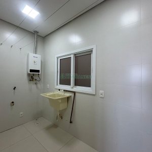Apartamento com 160m², 3 dormitórios, 4 vagas, no bairro Charqueadas em Caxias do Sul para Alugar