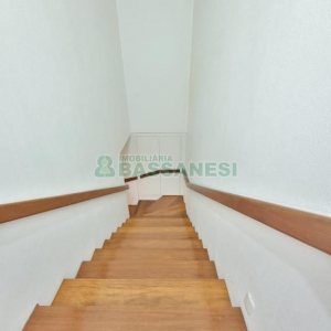 Predio com 200m², 12 vagas, no bairro Exposição em Caxias do Sul para Comprar