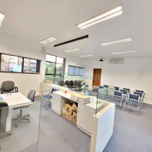 Predio com 200m², 12 vagas, no bairro Exposição em Caxias do Sul para Comprar