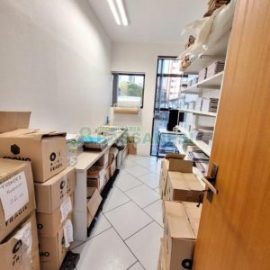 Predio com 200m², 12 vagas, no bairro Exposição em Caxias do Sul para Comprar
