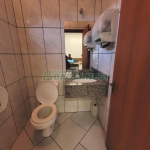 Predio com 200m², 12 vagas, no bairro Exposição em Caxias do Sul para Comprar