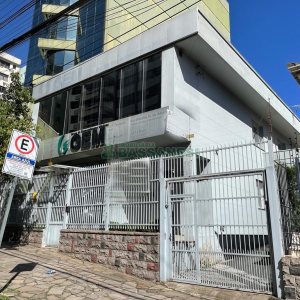 Casa Comercial com 368m², 4 dormitórios, 2 vagas, no bairro Centro em Caxias do Sul para Alugar
