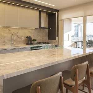 Apartamento com 182m², 3 dormitórios, 2 vagas, no bairro Exposição em Caxias do Sul para Comprar